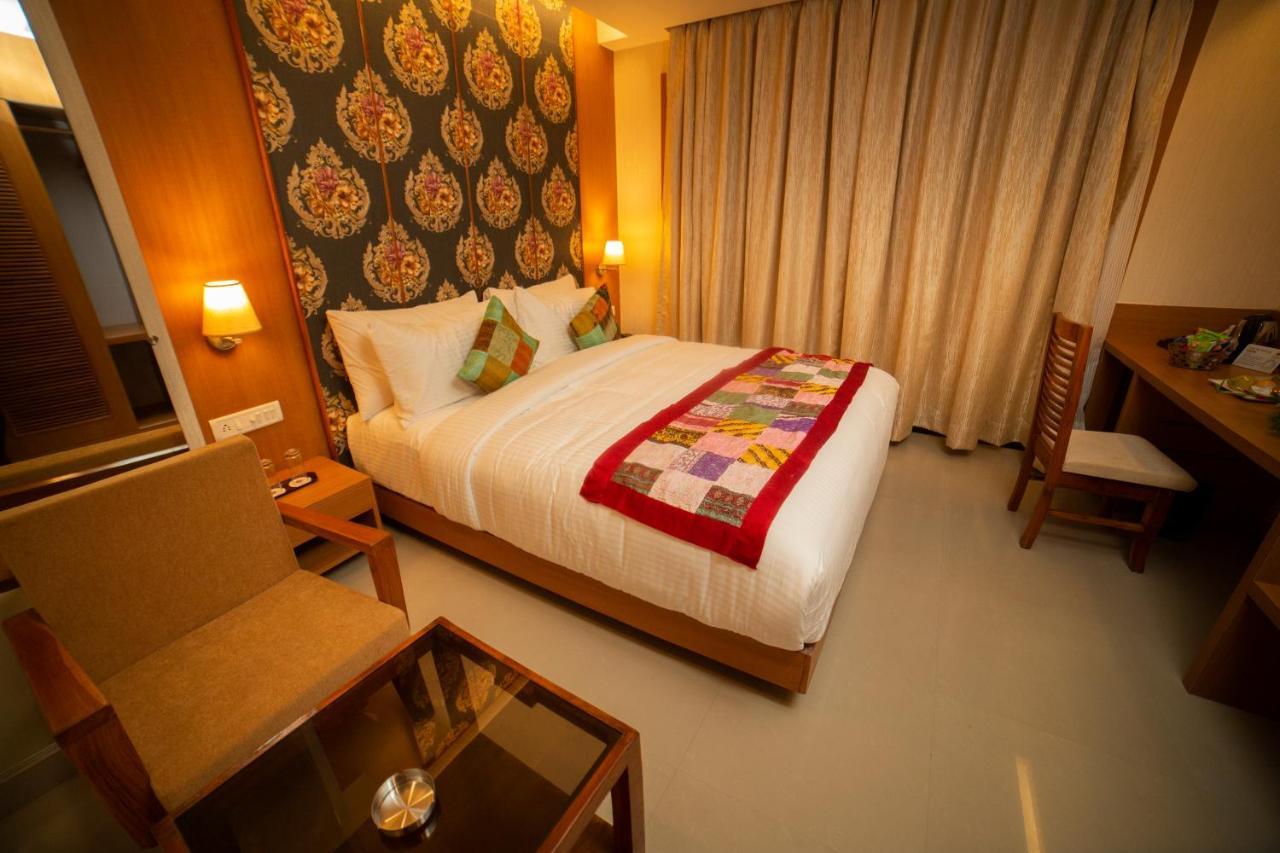 Abhyagama Hotel 디가 외부 사진