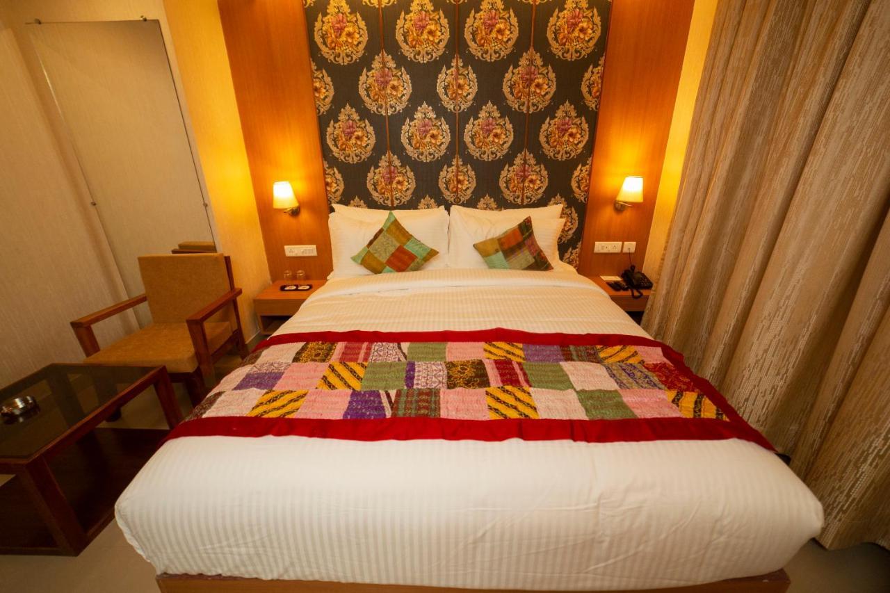 Abhyagama Hotel 디가 외부 사진