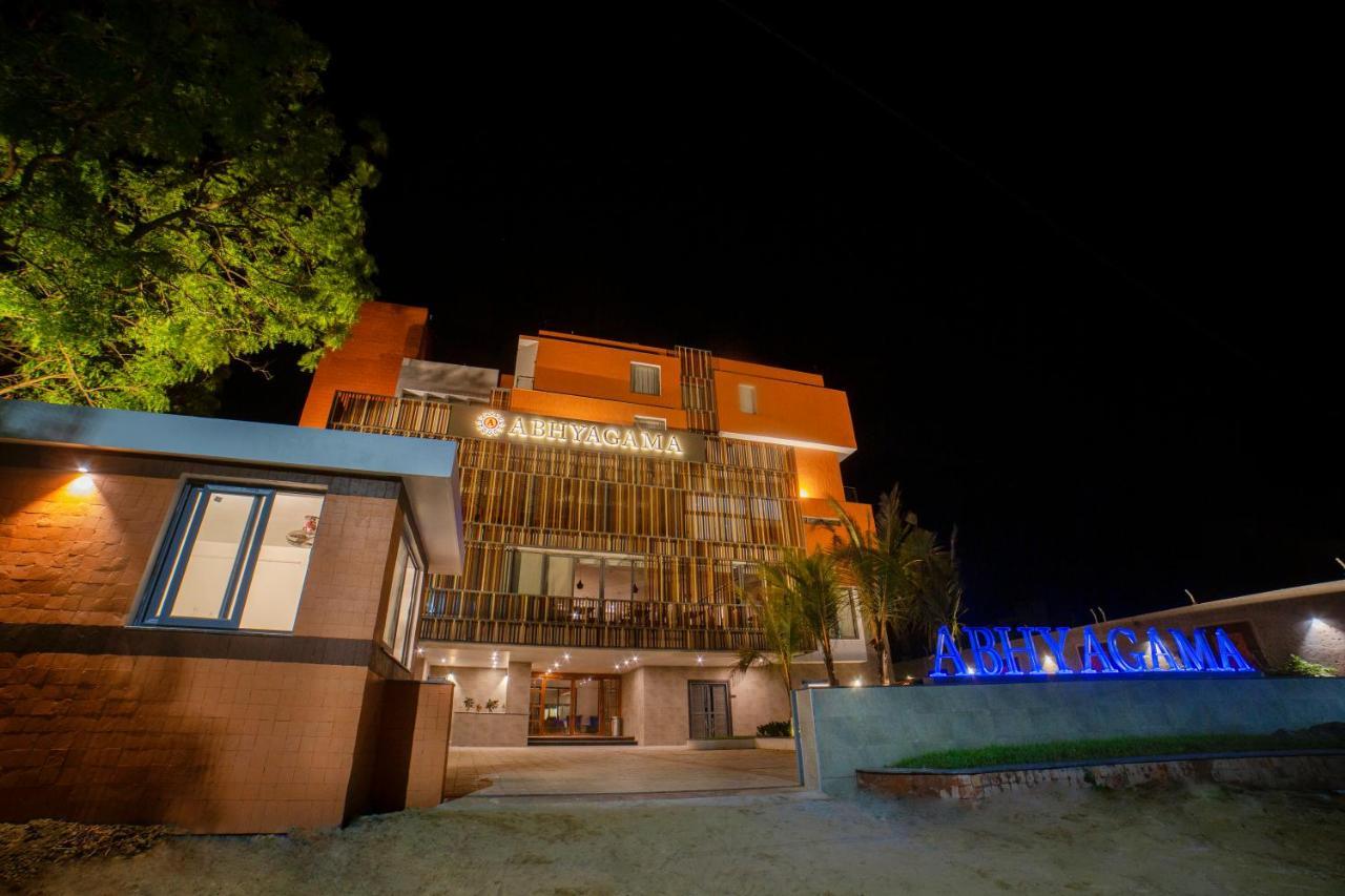 Abhyagama Hotel 디가 외부 사진