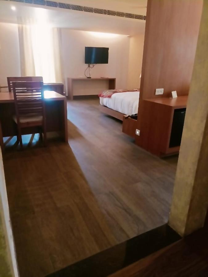 Abhyagama Hotel 디가 외부 사진